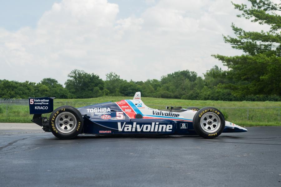  Lola T90-00 1990 года  (фото 8 из 10)